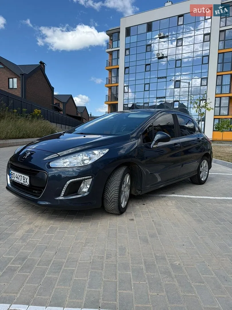 Peugeot 308, 2011
