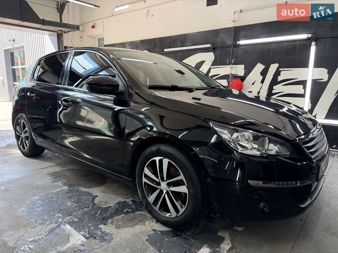 Peugeot 308, 2015