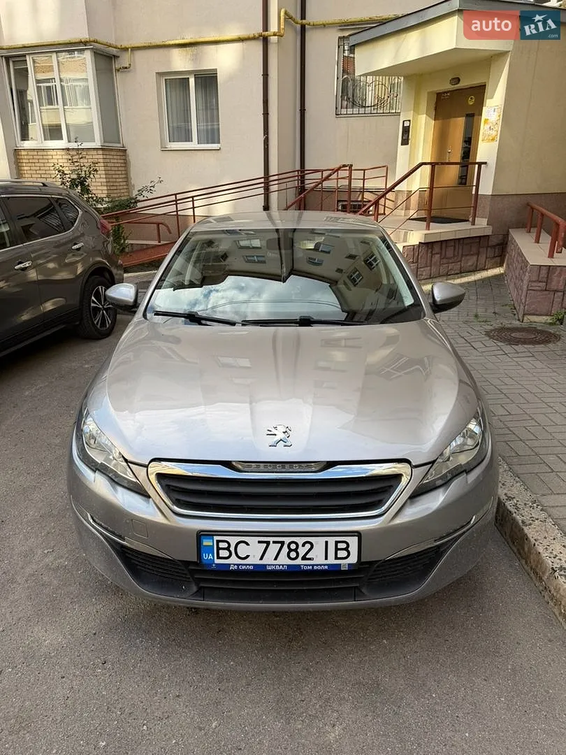 Peugeot 308, 2015
