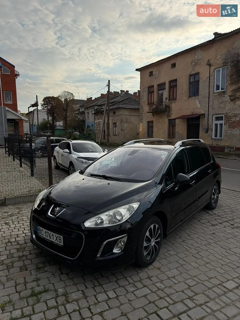 Peugeot 308, 2011