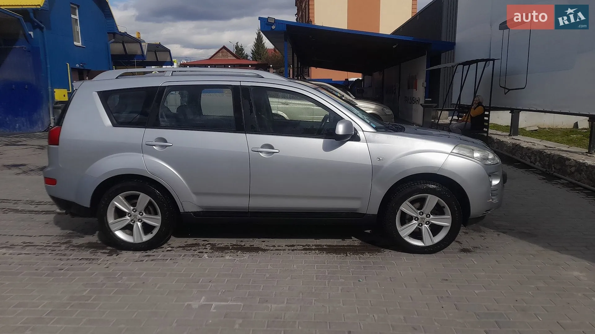 Peugeot 4007, 2011