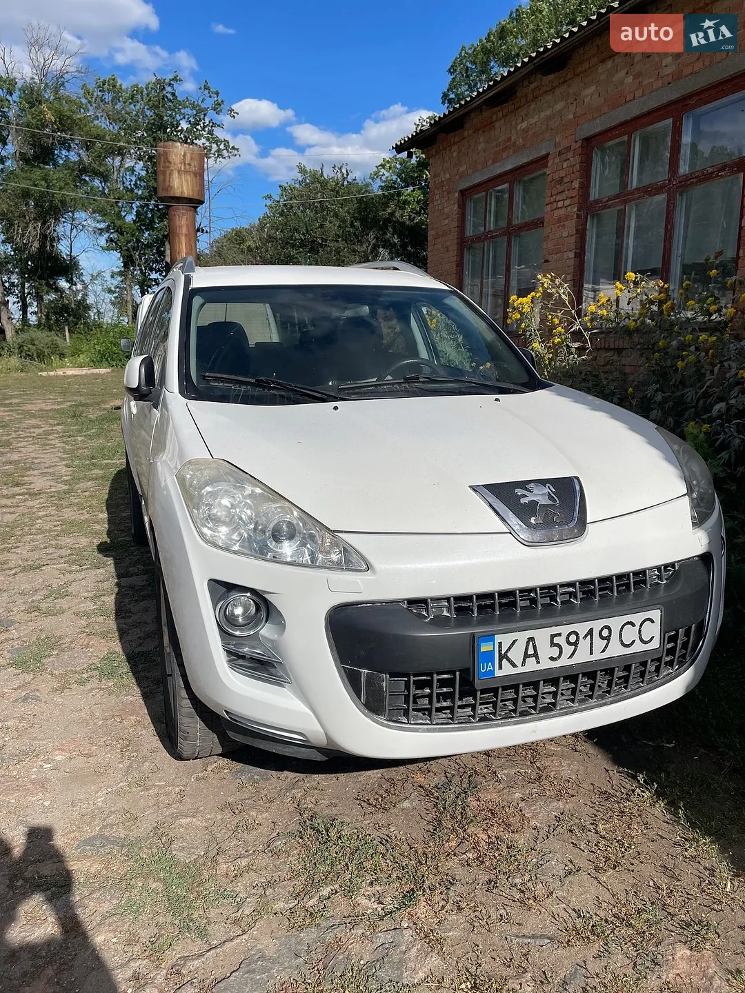 Peugeot 4007, 2011