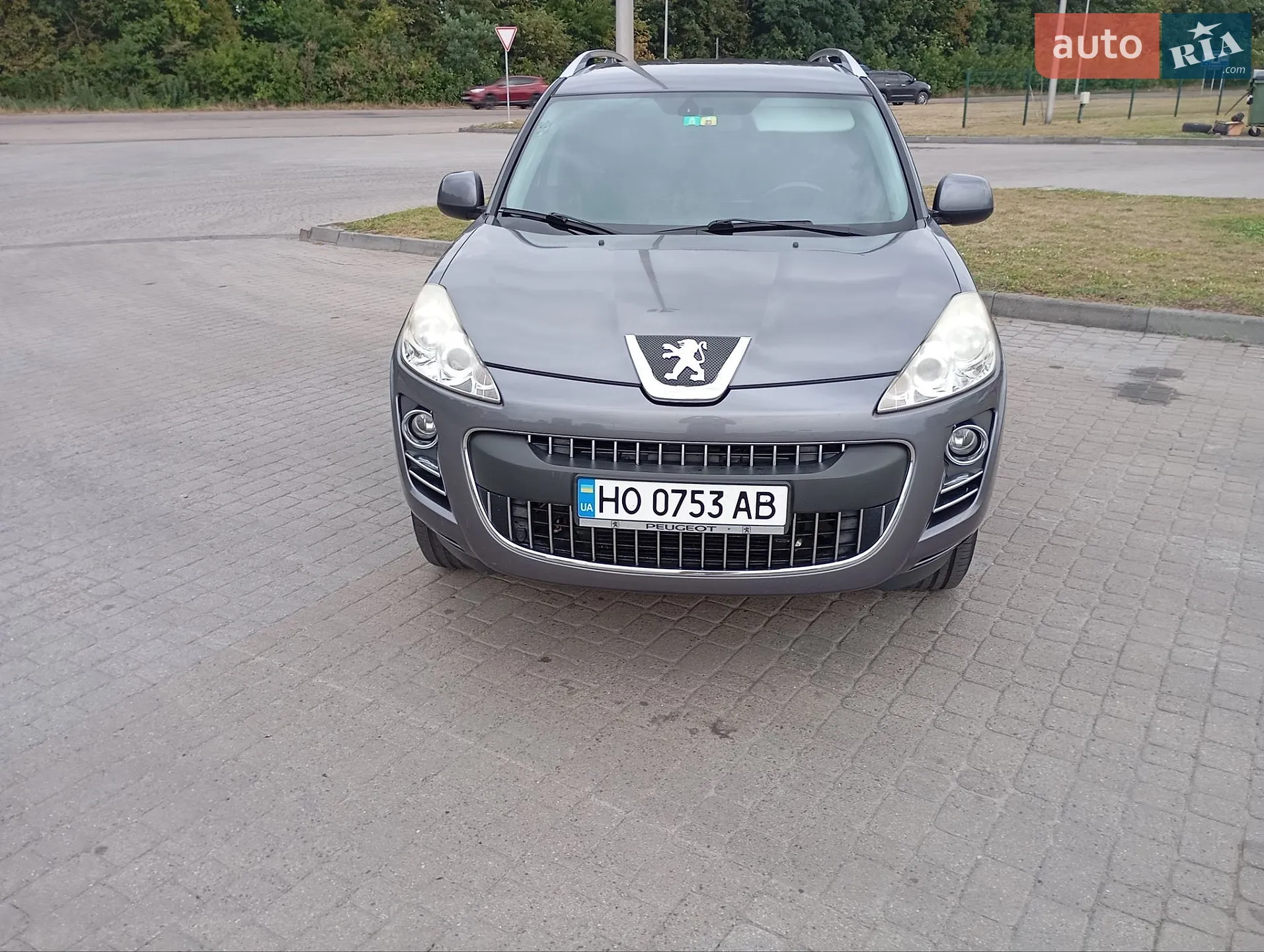 Peugeot 4007, 2010