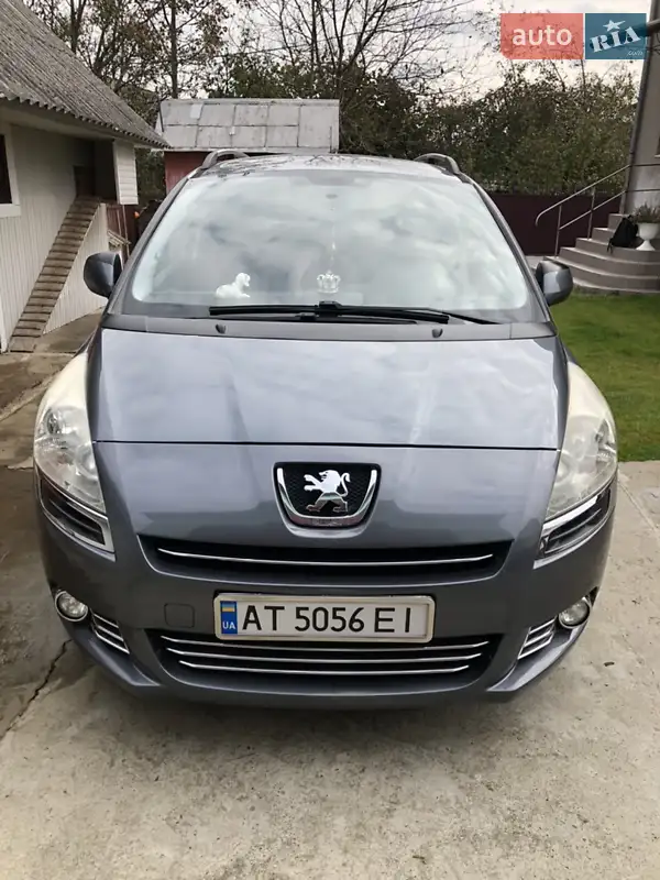 Peugeot 5008, 2011