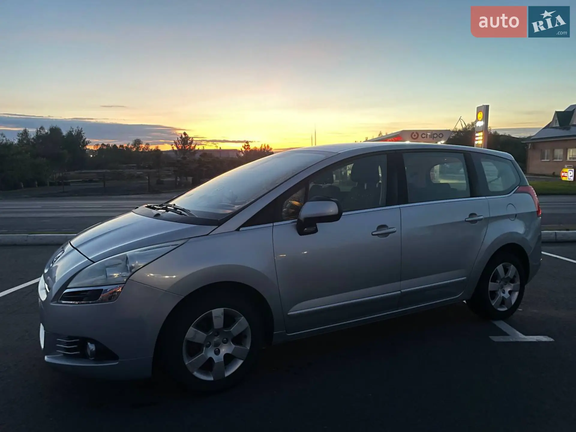 Peugeot 5008, 2010