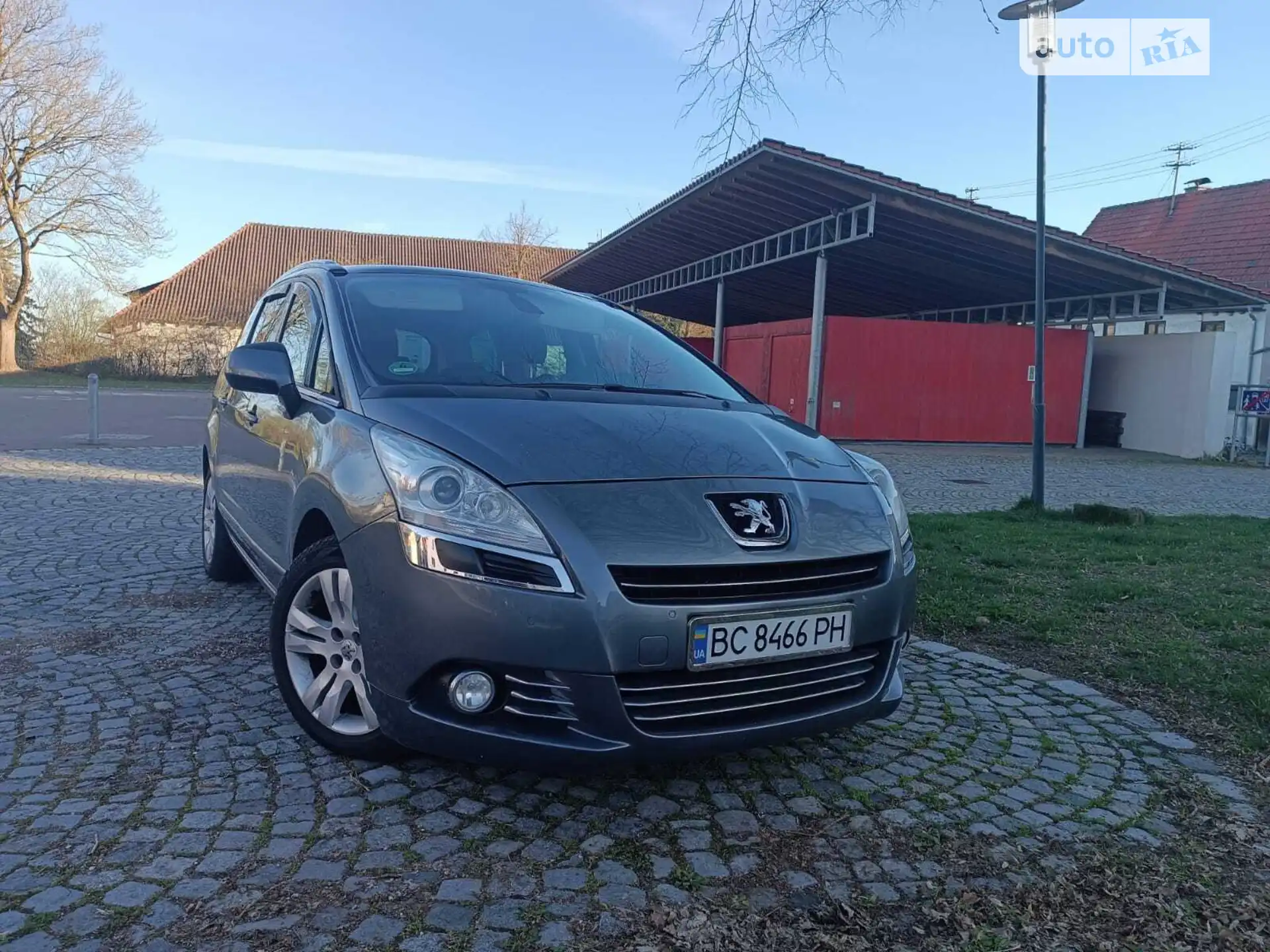 Peugeot 5008, 2011