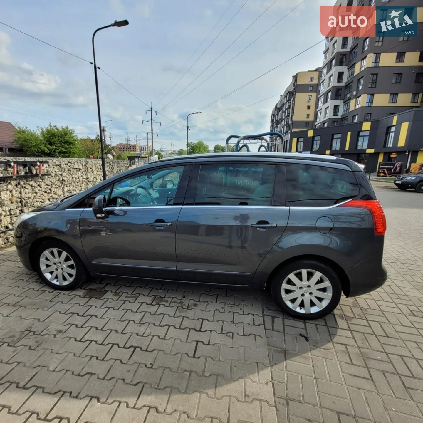 Peugeot 5008, 2010
