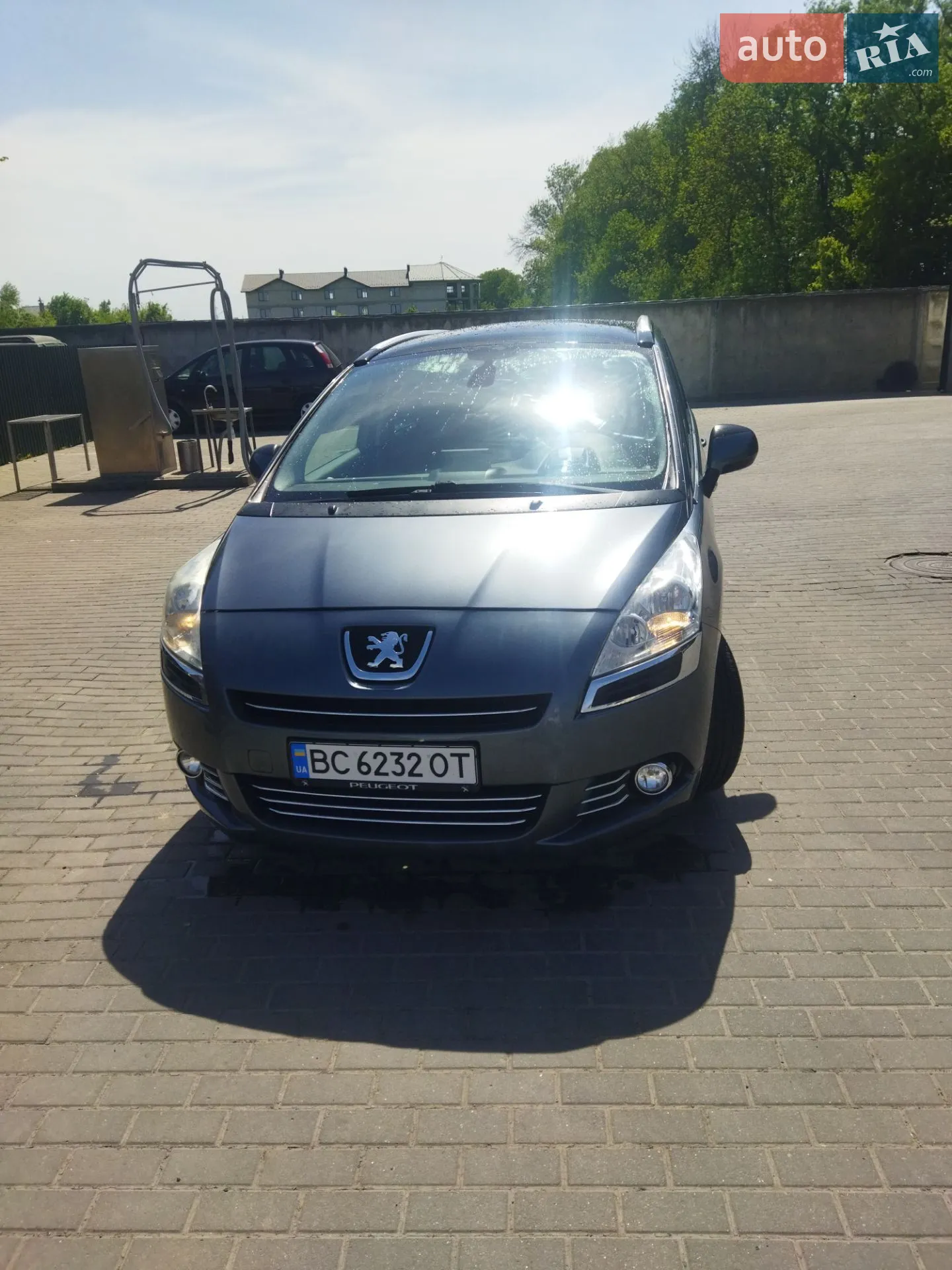 Peugeot 5008, 2011