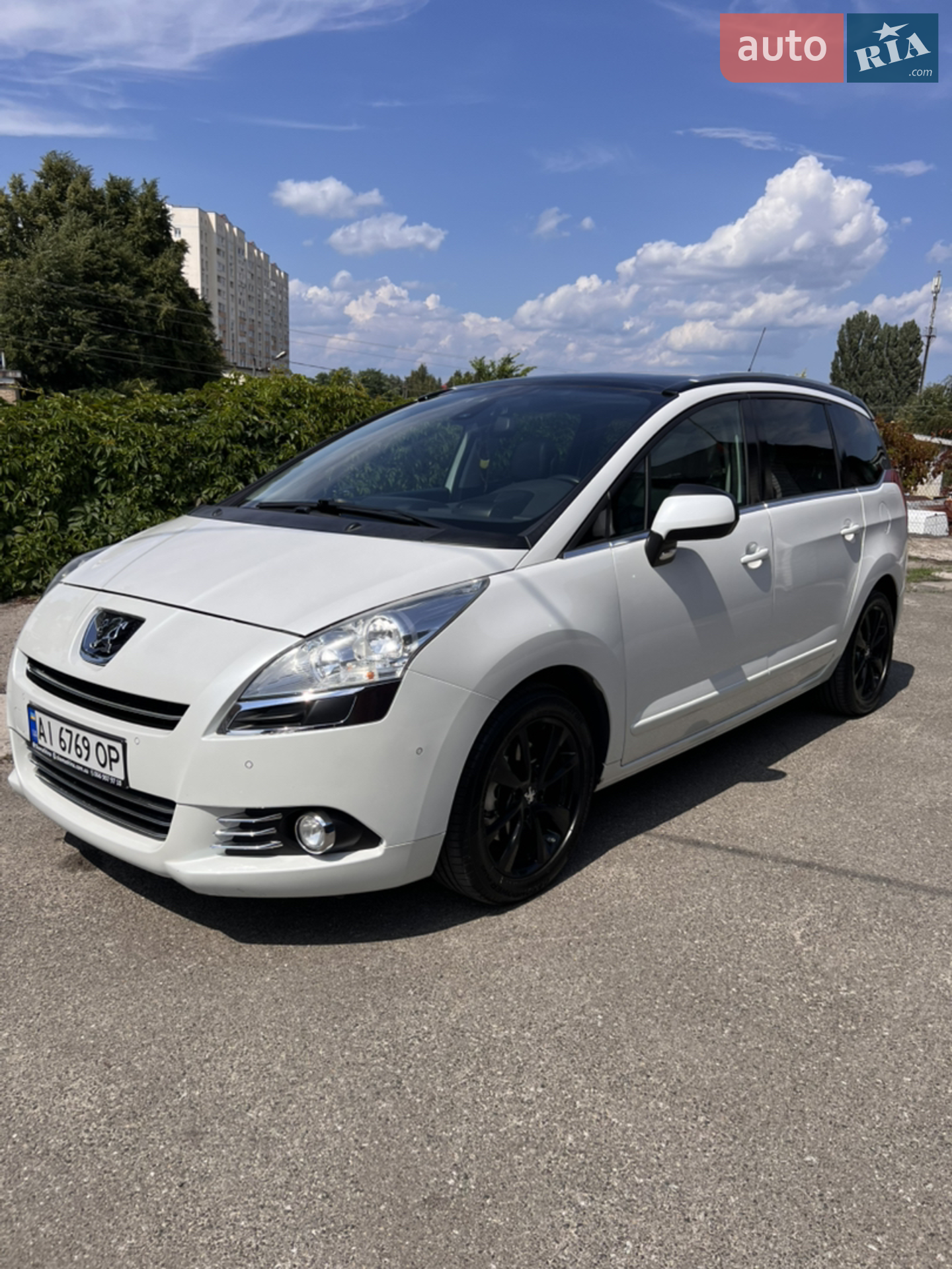 Peugeot 5008, 2011