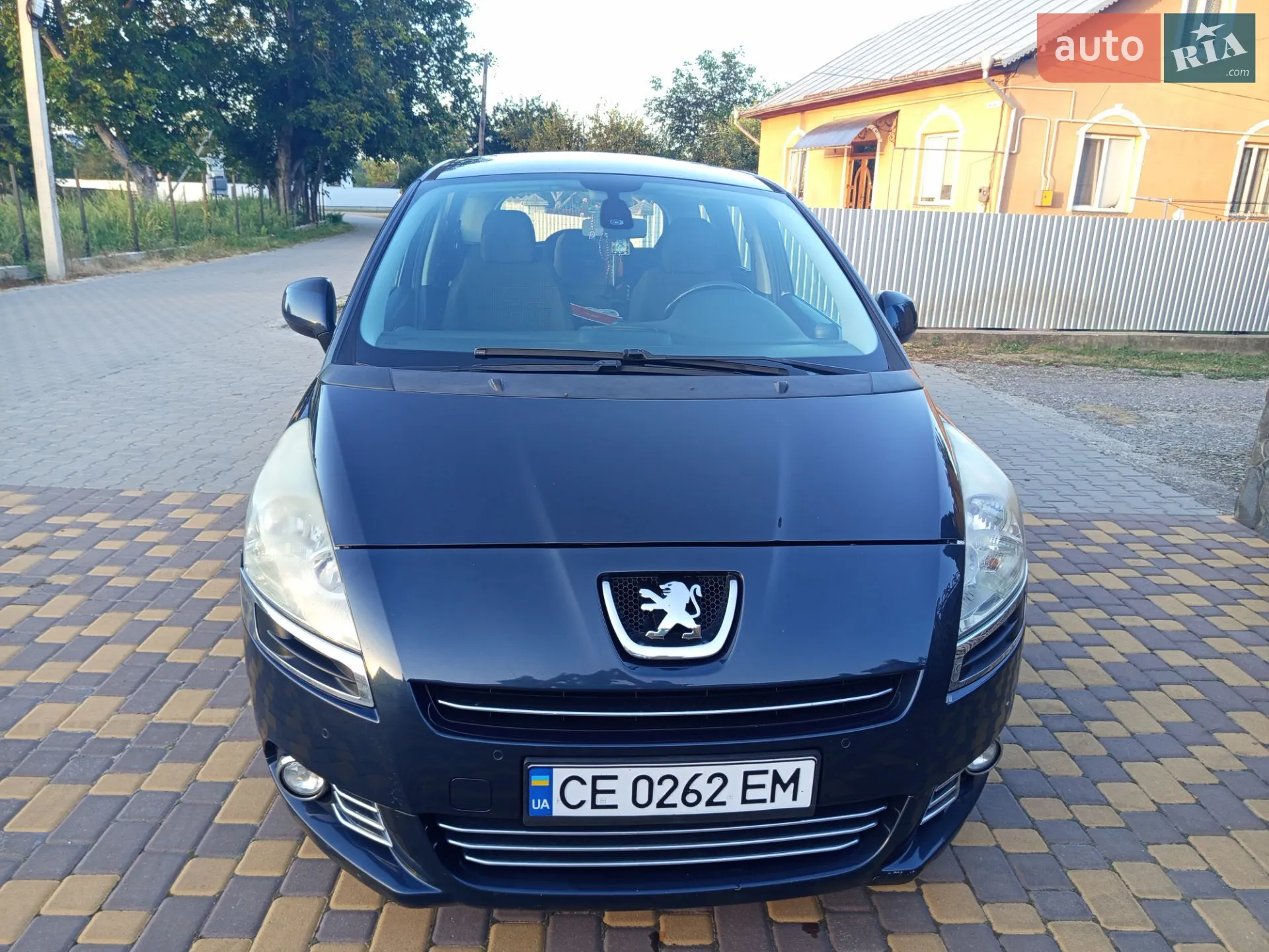 Peugeot 5008, 2012