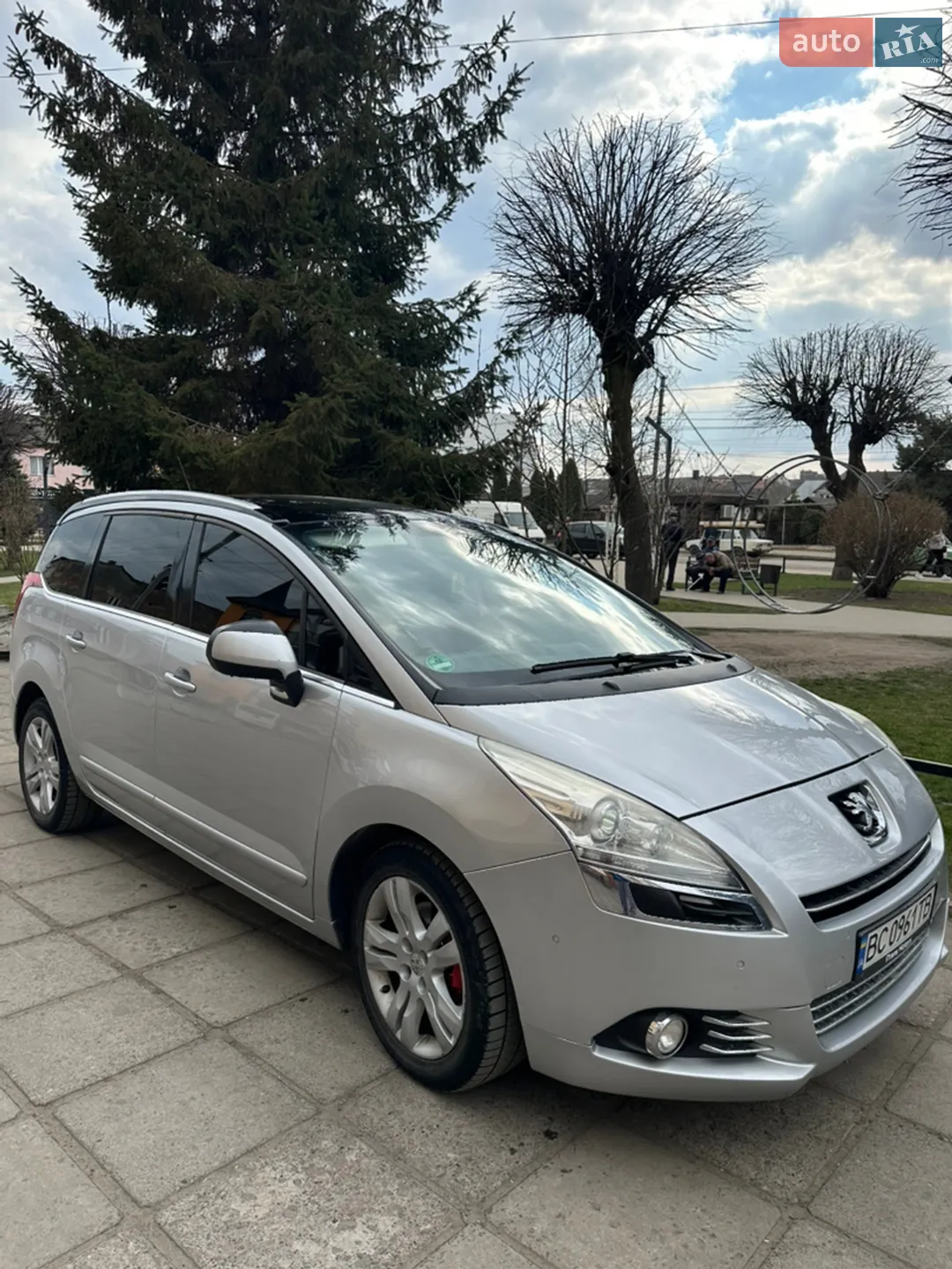 Peugeot 5008, 2010