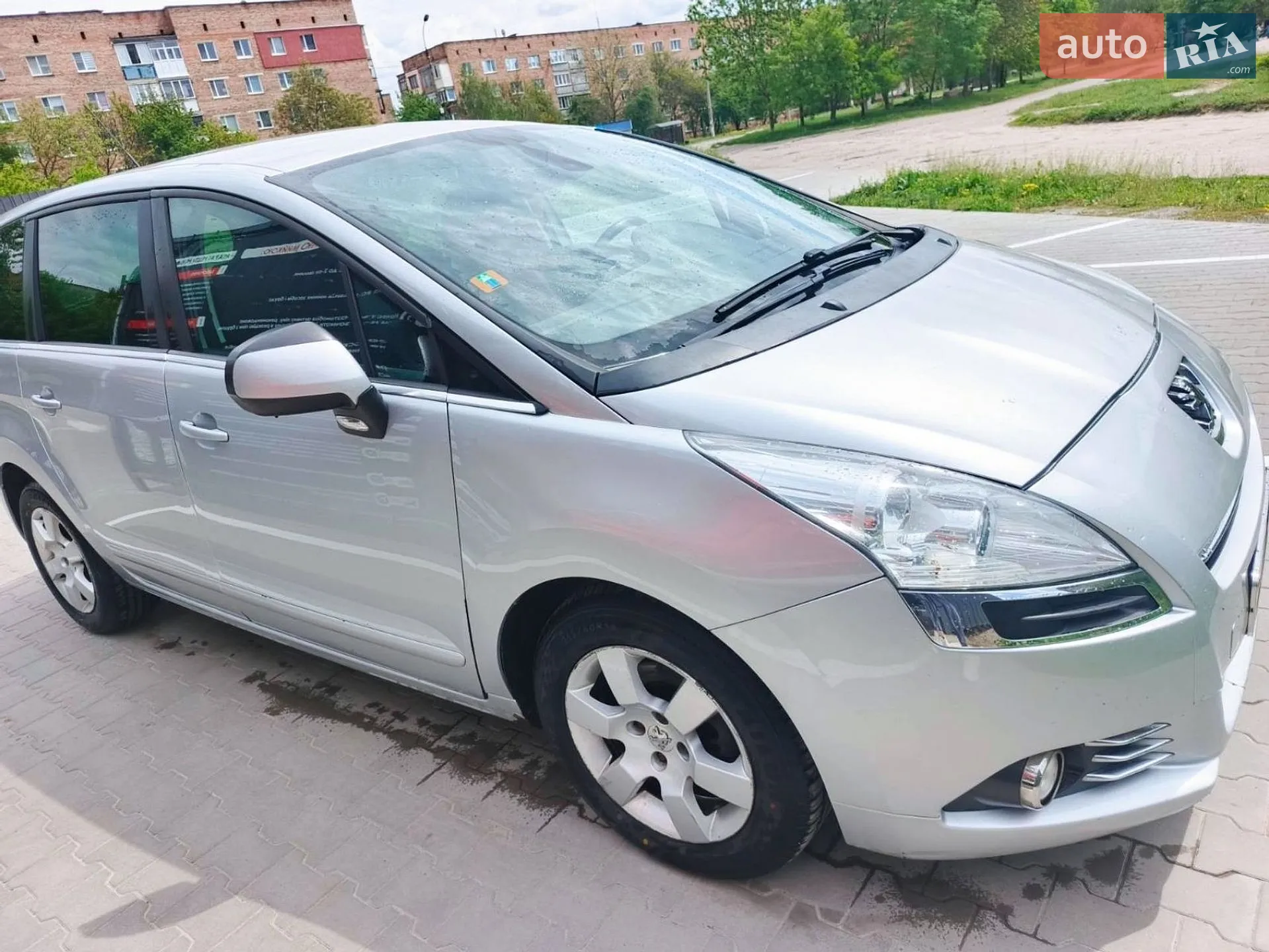 Peugeot 5008, 2012