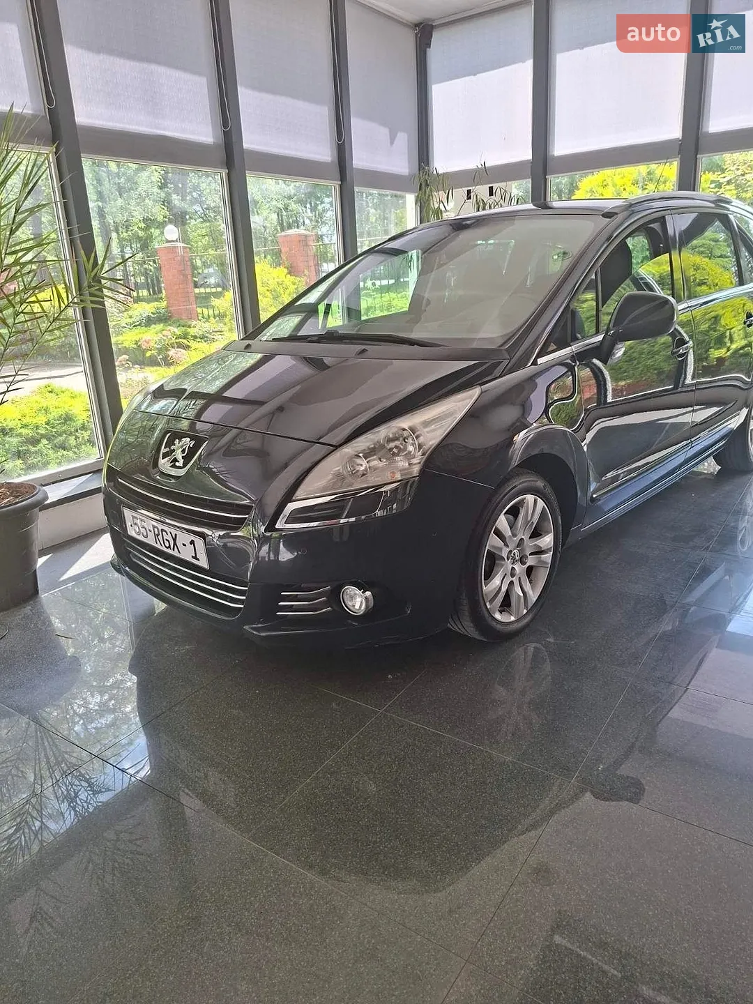 Peugeot 5008, 2011