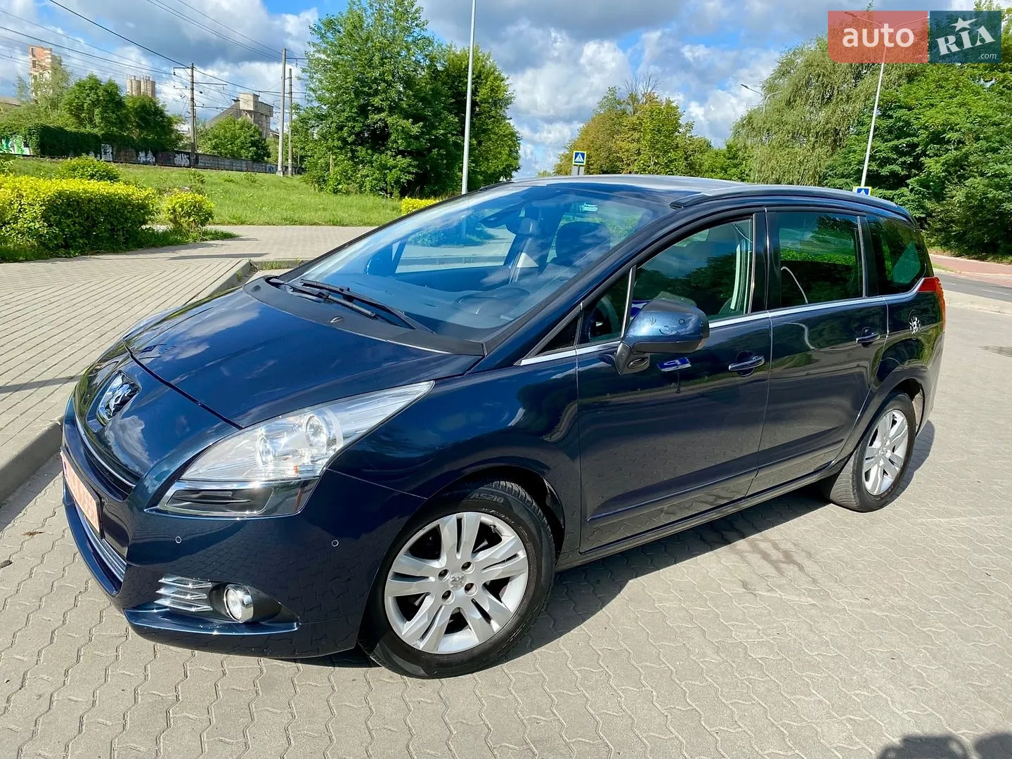 Peugeot 5008, 2012