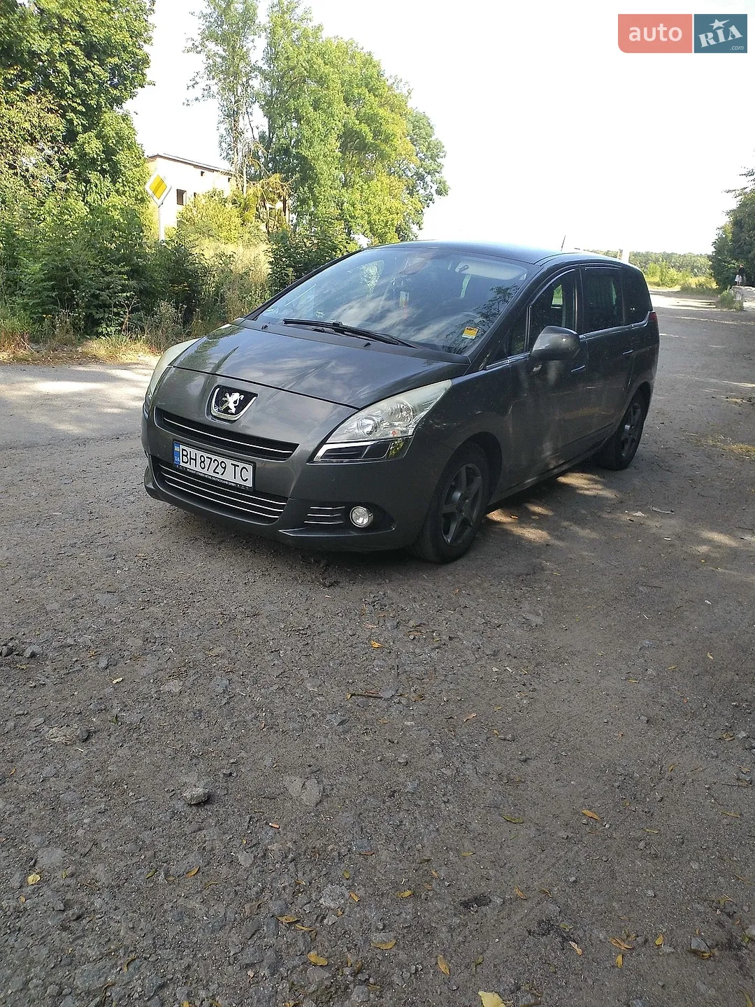 Peugeot 5008, 2011