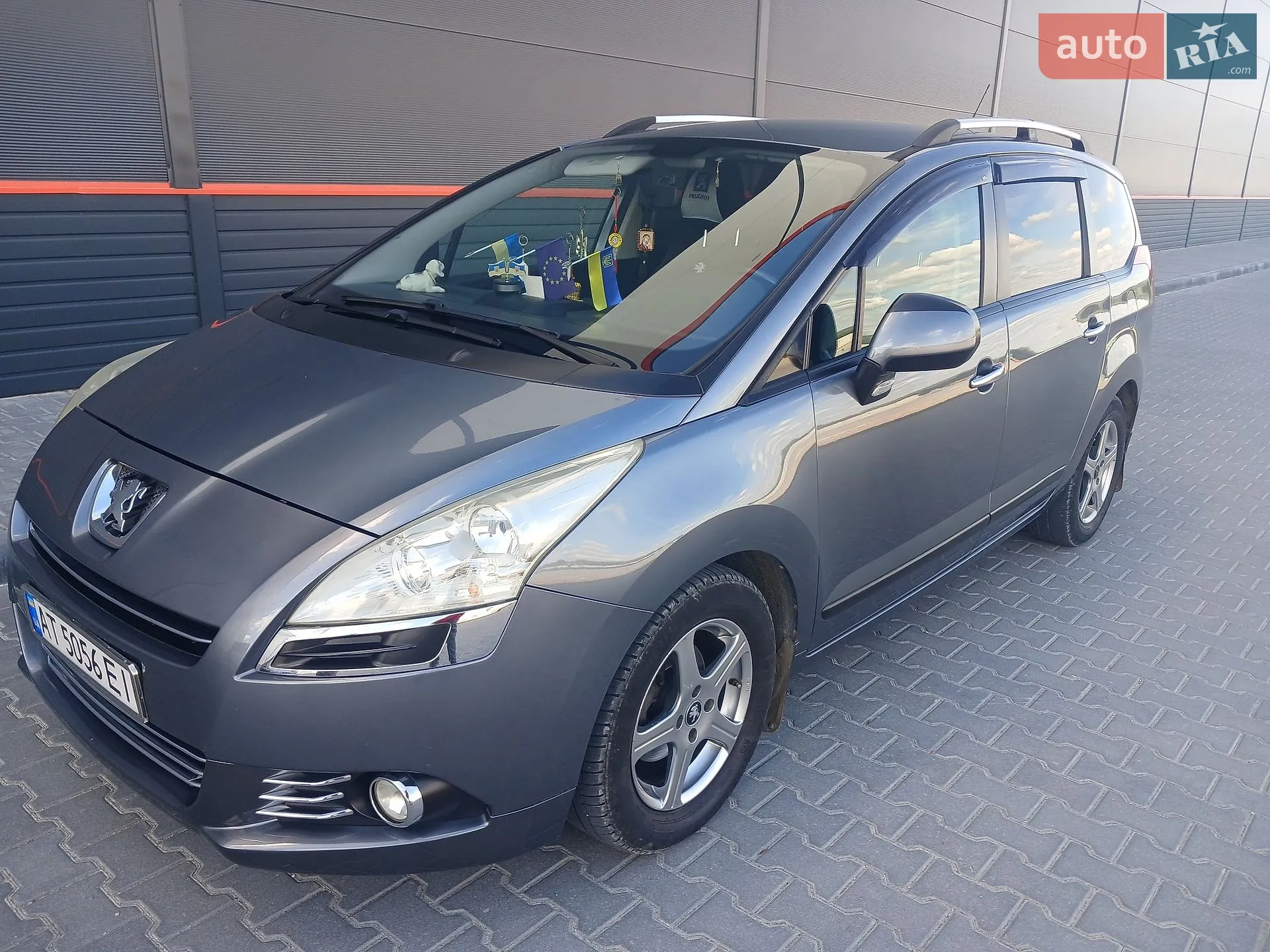 Peugeot 5008, 2011