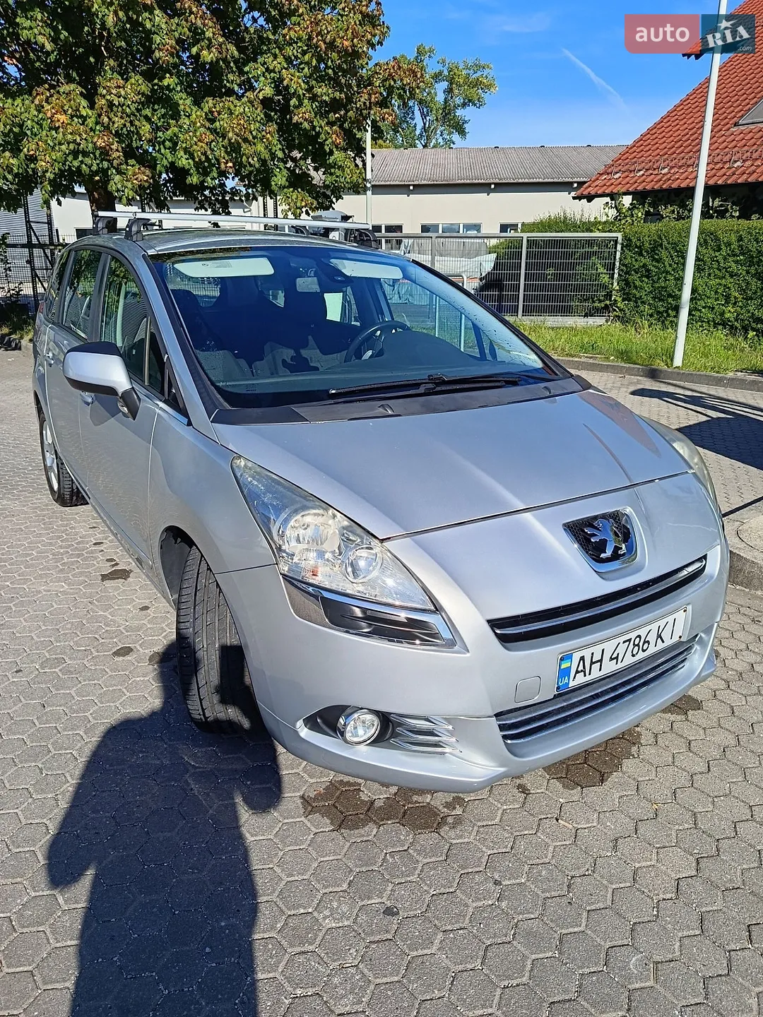 Peugeot 5008, 2011