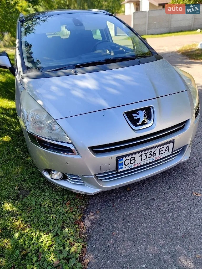 Peugeot 5008, 2011