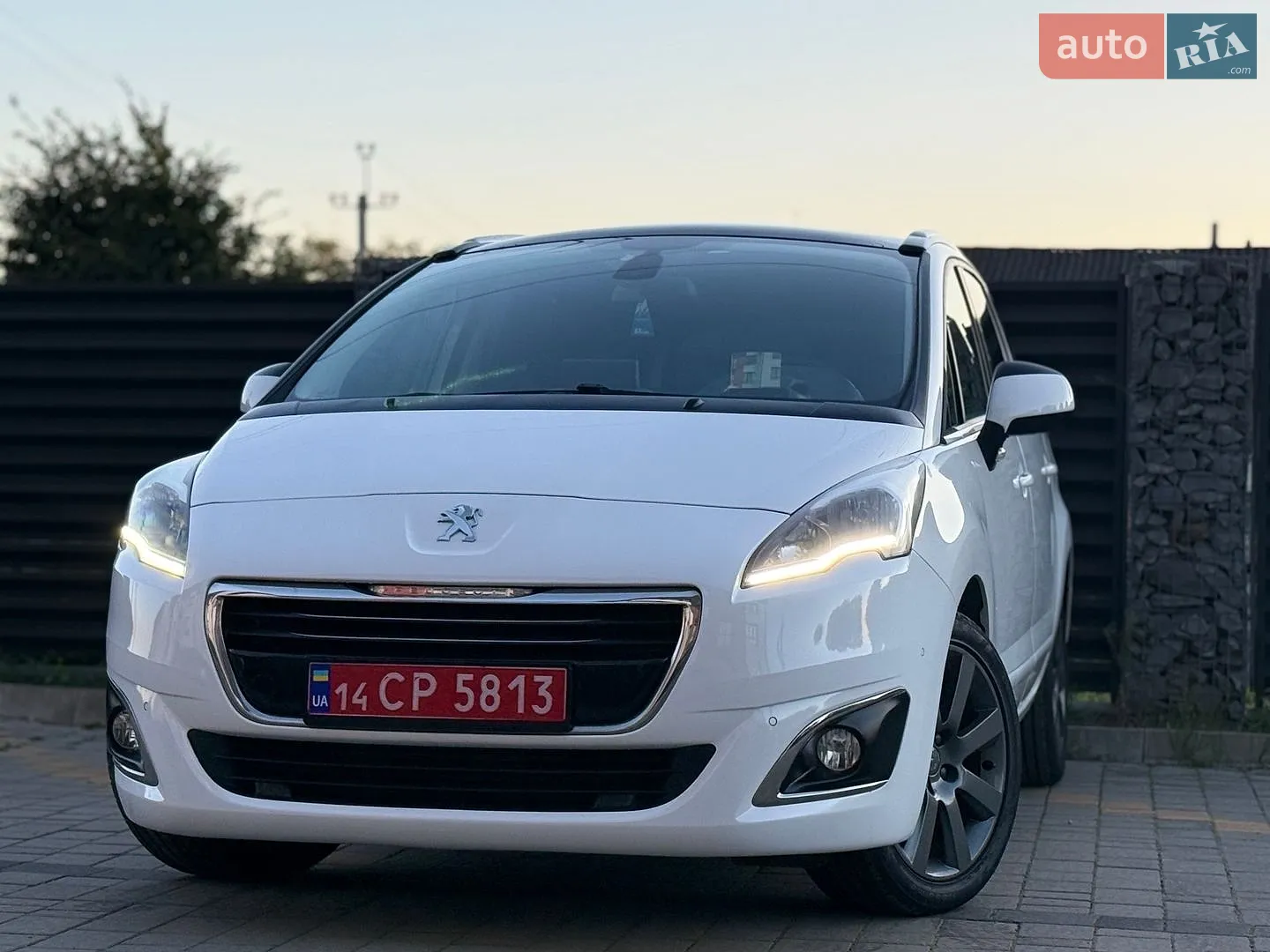 Peugeot 5008, 2015