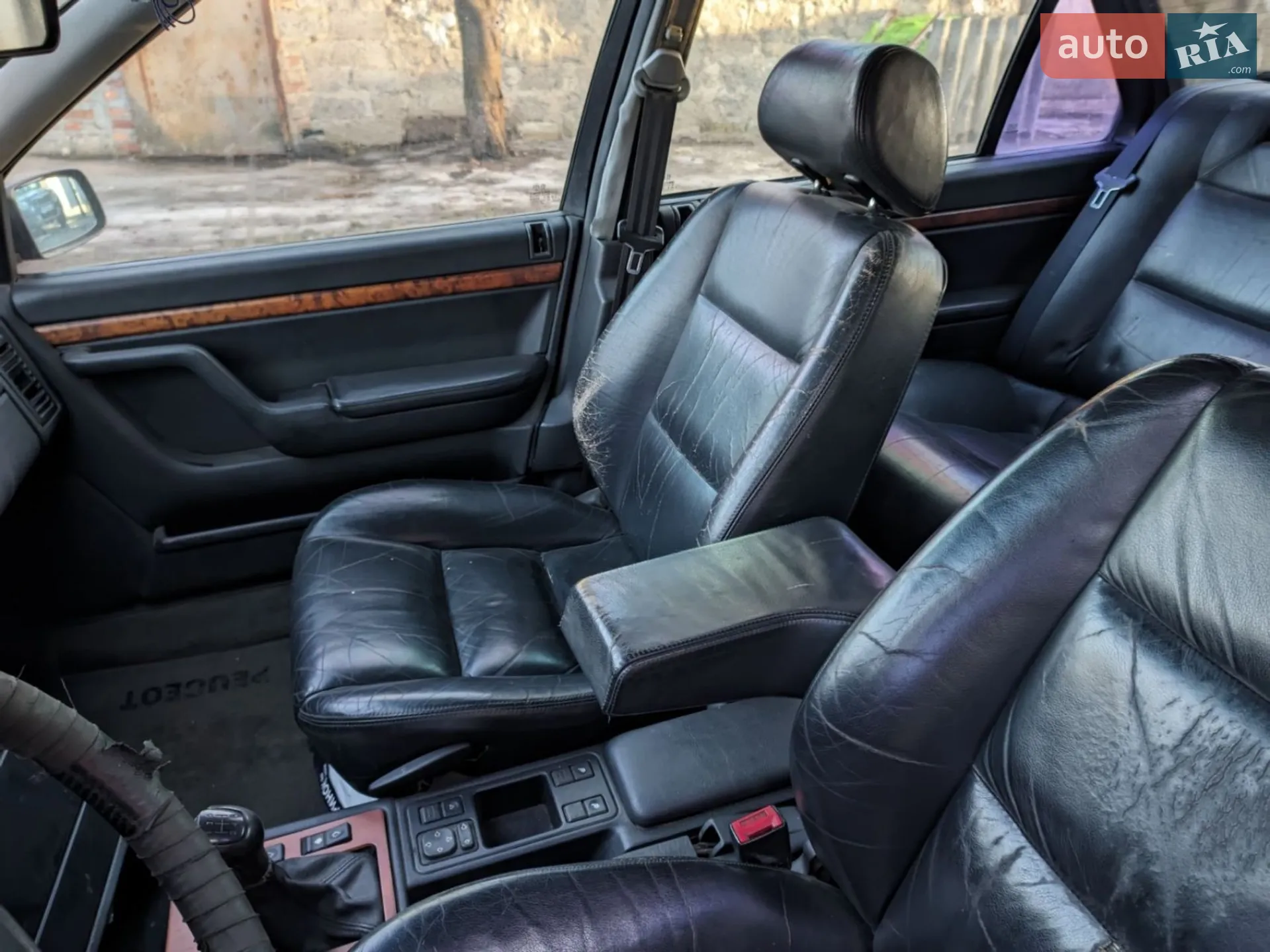 Peugeot 605, 1990