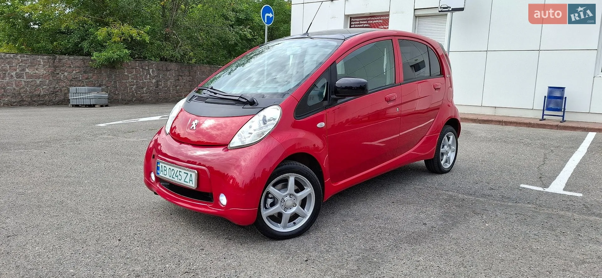 Peugeot iOn, 2011