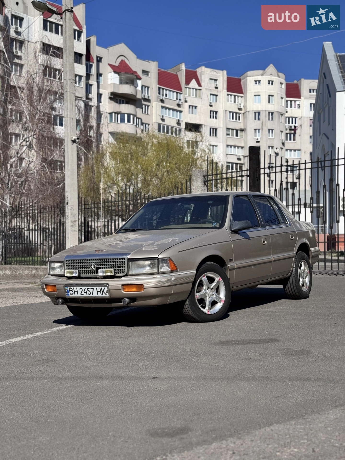 Plymouth Acclaim, 1992