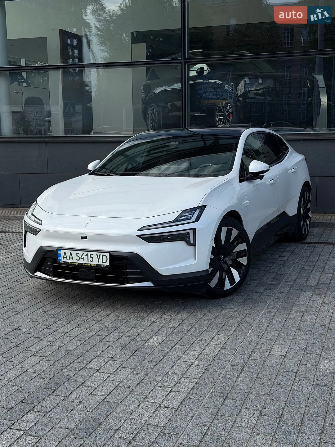 Polestar 4, 2024