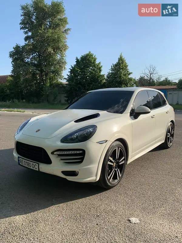 Porsche Cayenne, 2011