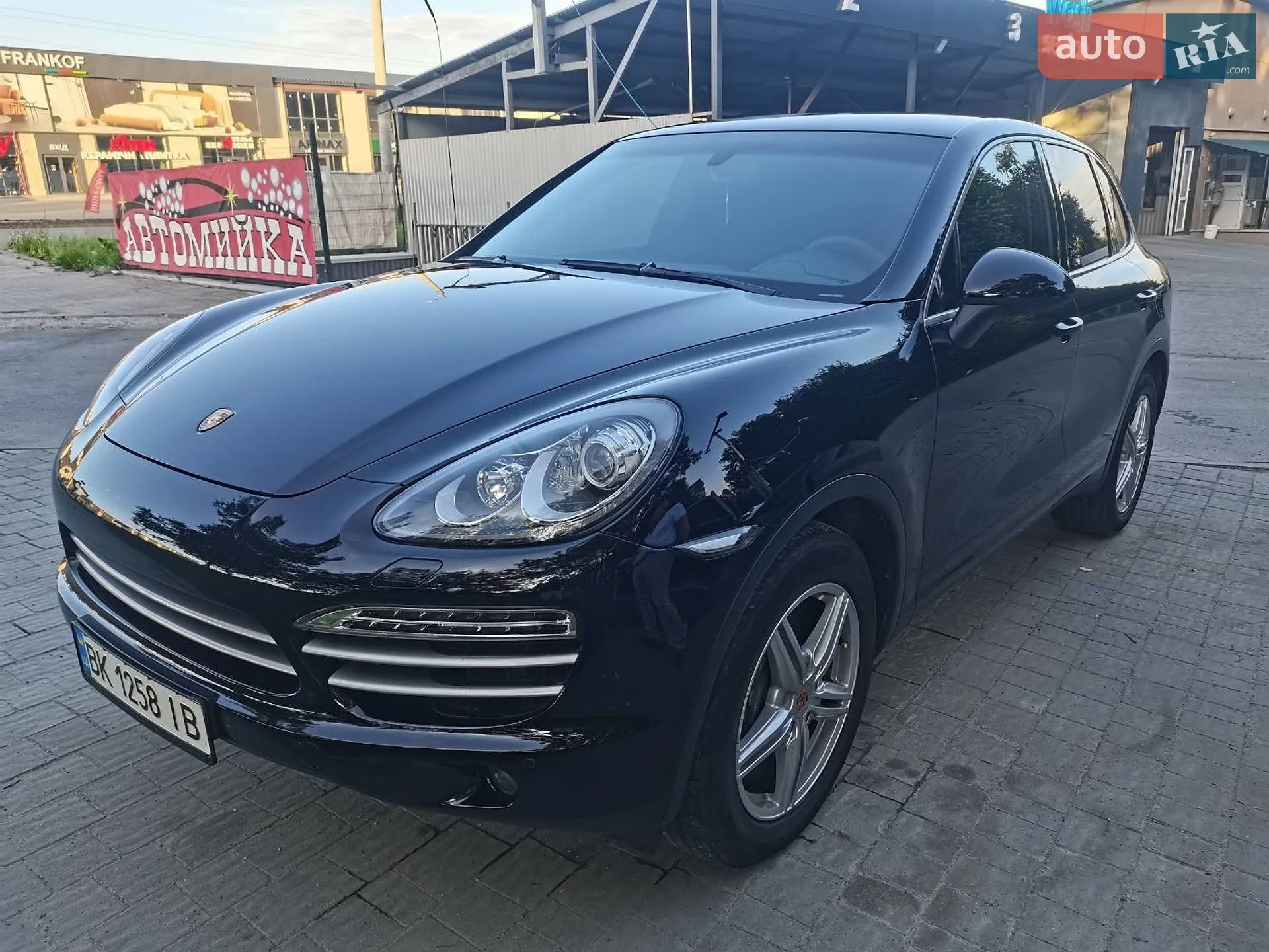 Porsche Cayenne 2014 — 1