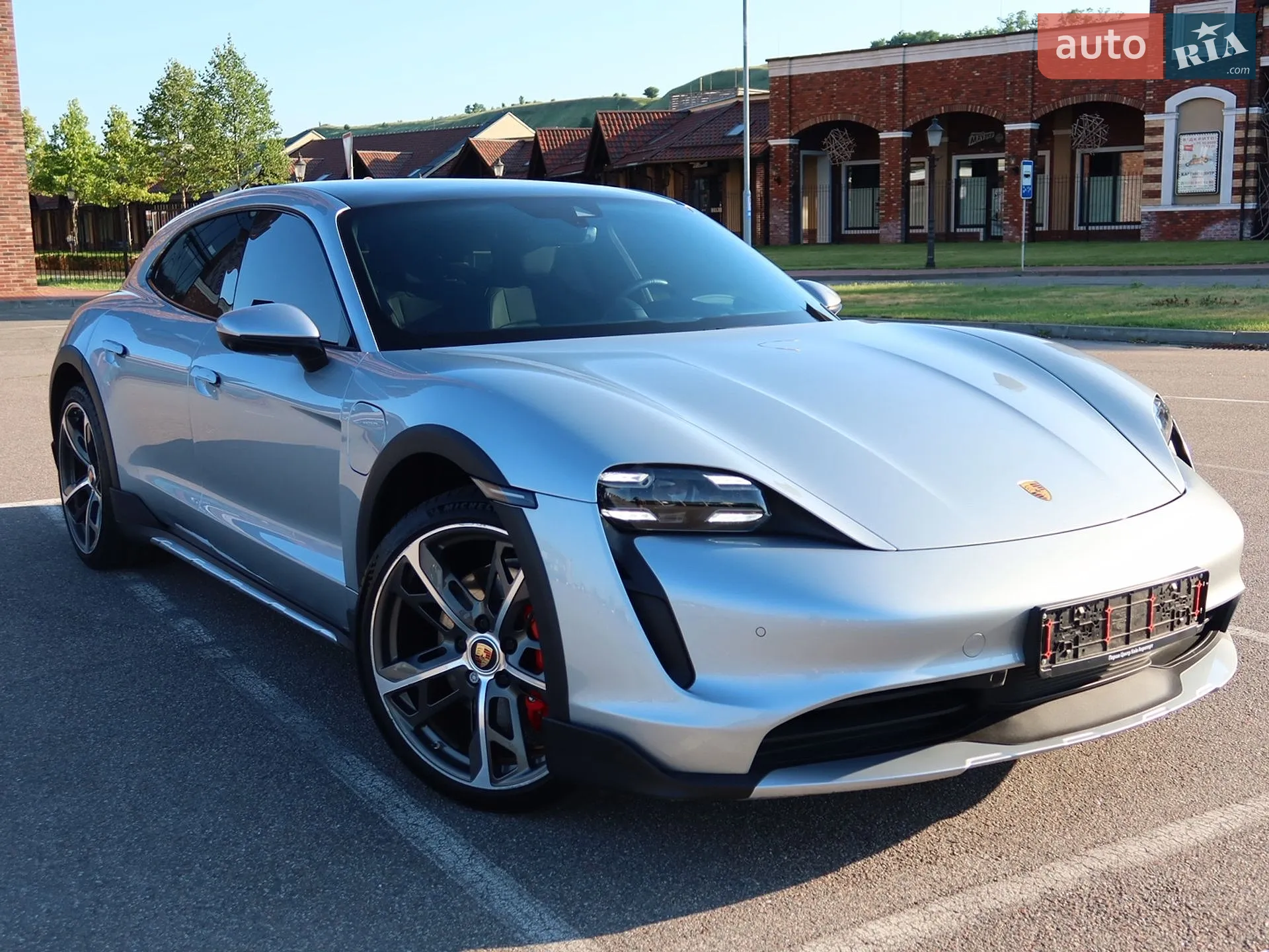 Porsche Taycan Cross Turismo, 2021