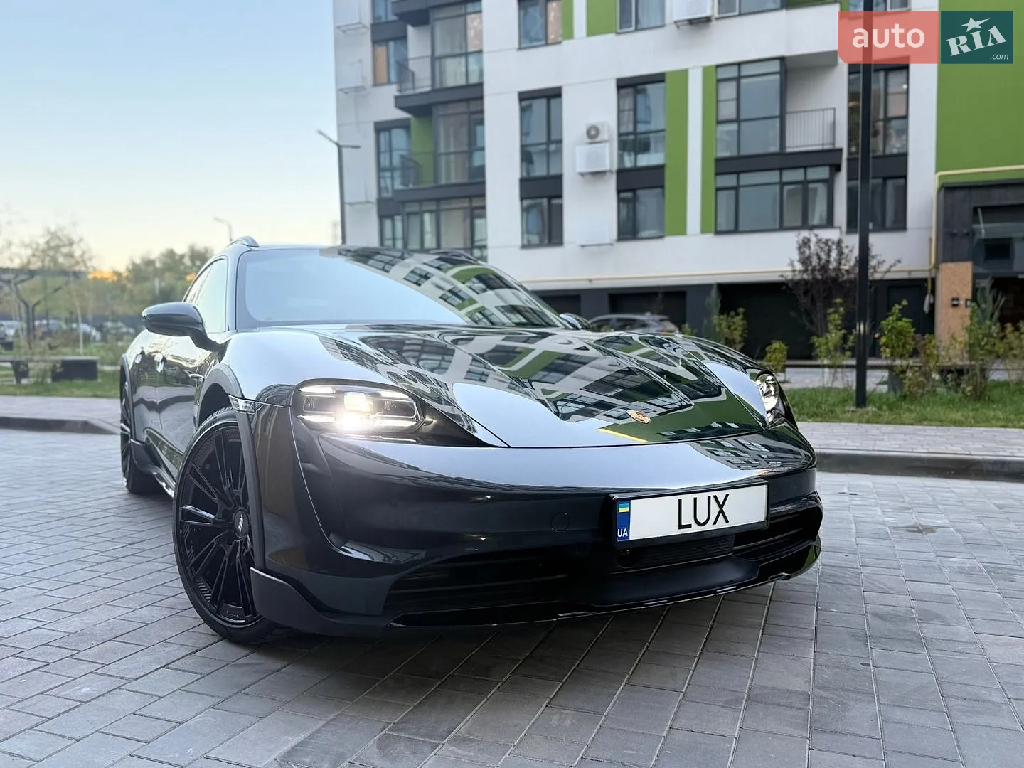 Porsche Taycan Cross Turismo, 2023