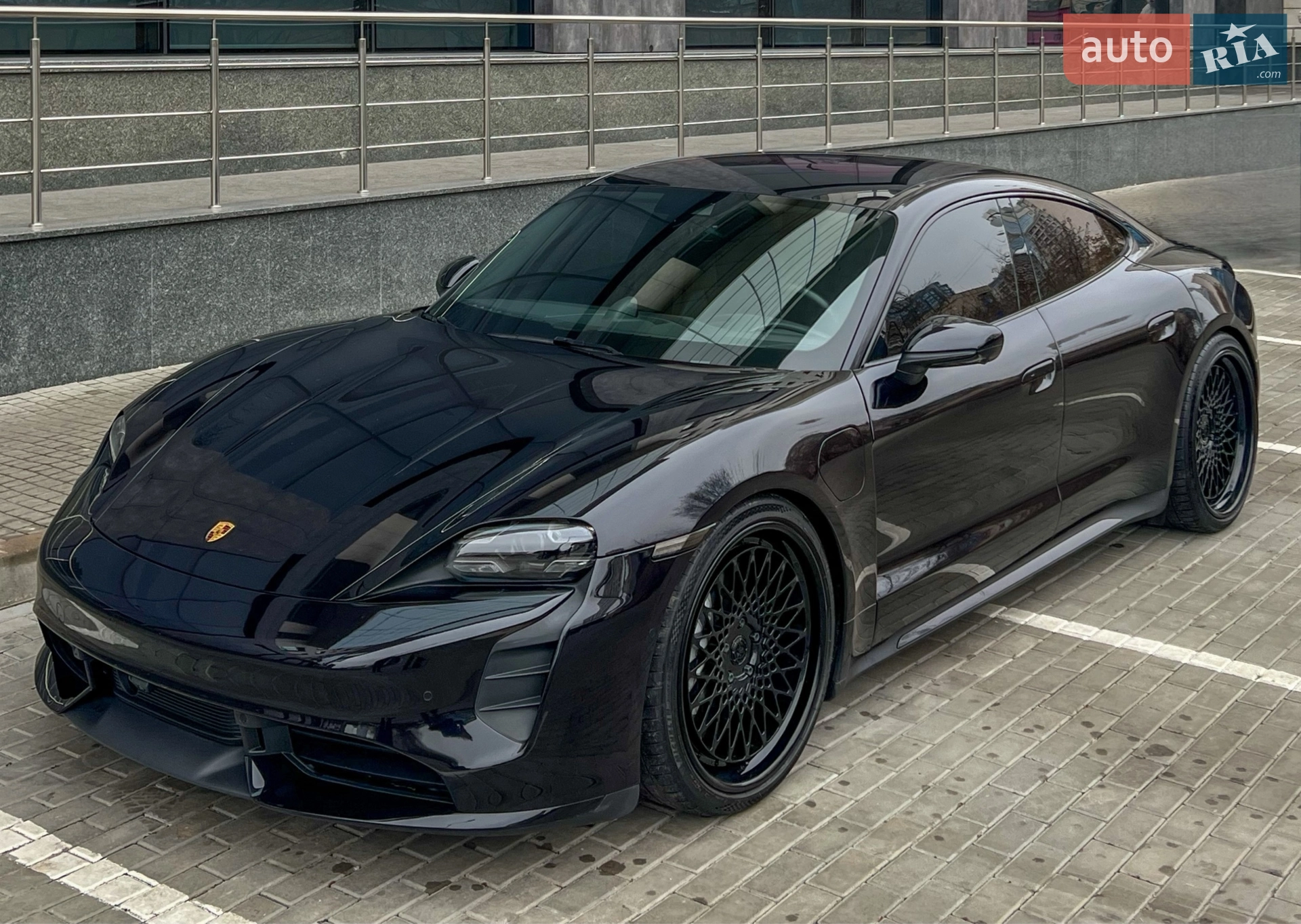 Porsche Taycan, 2019
