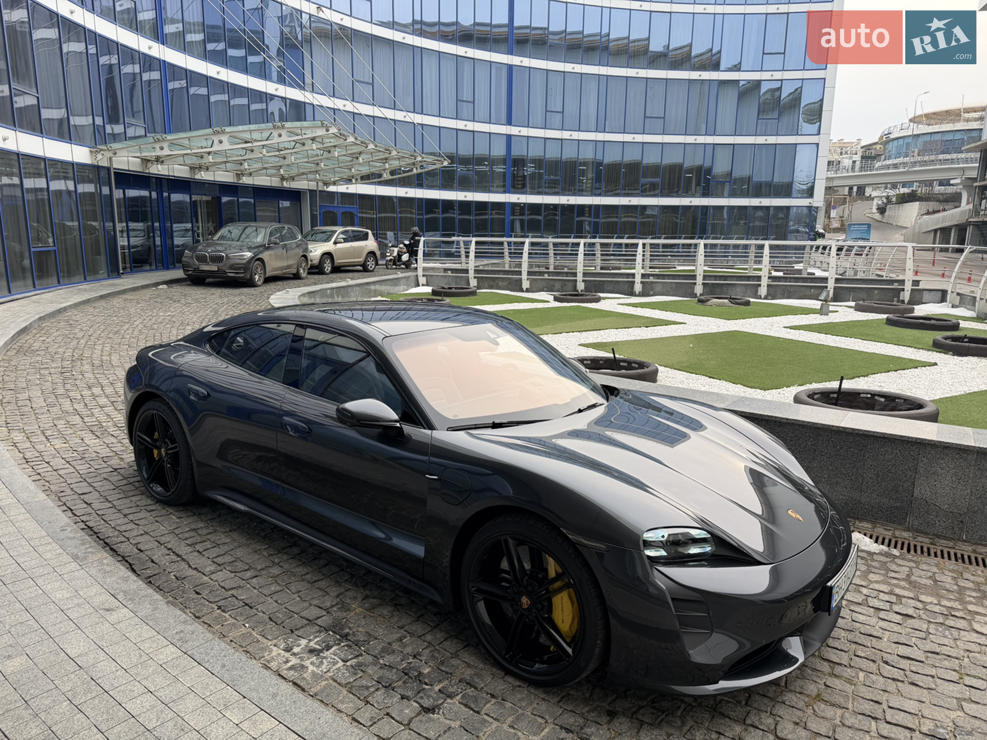 Porsche Taycan, 2020