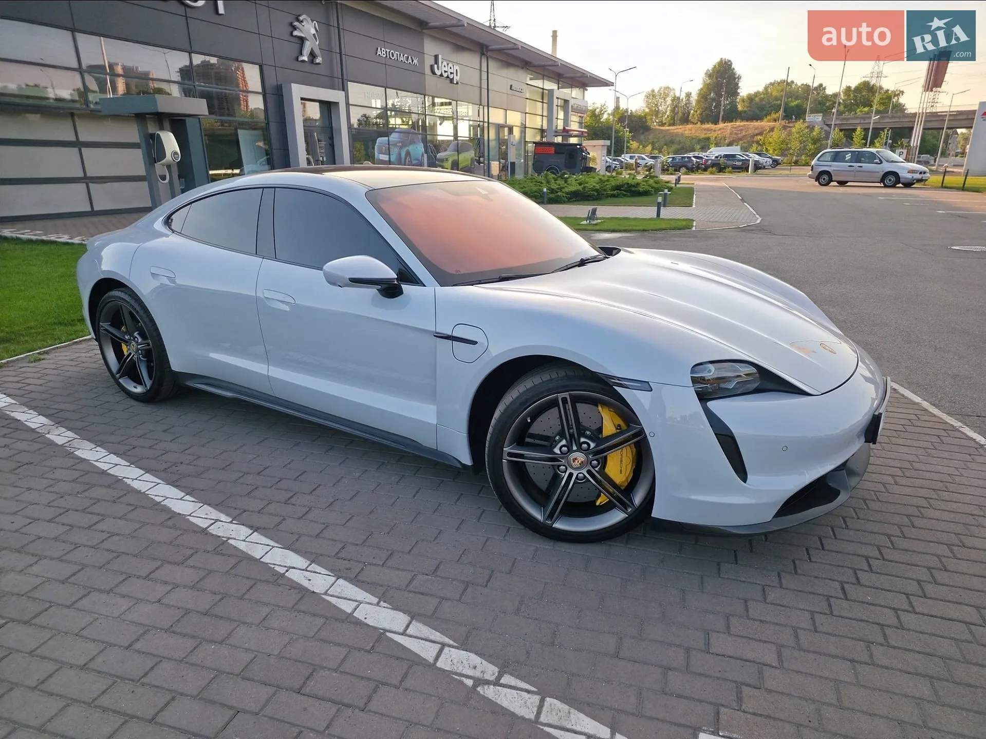 Porsche Taycan, 2021
