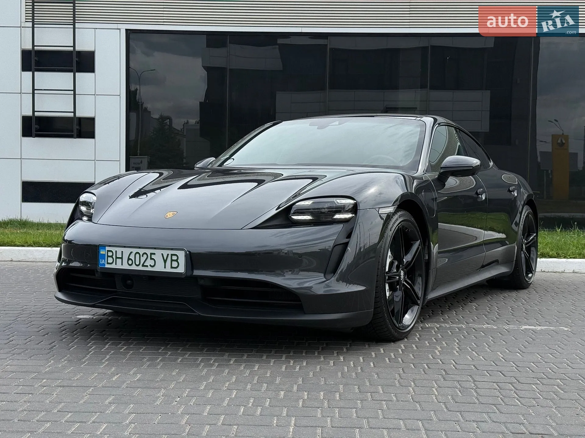 Porsche Taycan, 2021