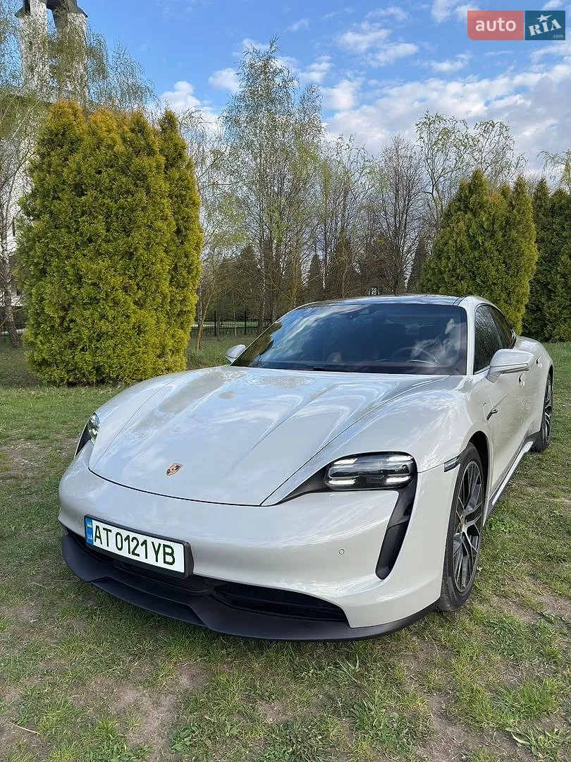 Porsche Taycan, 2021