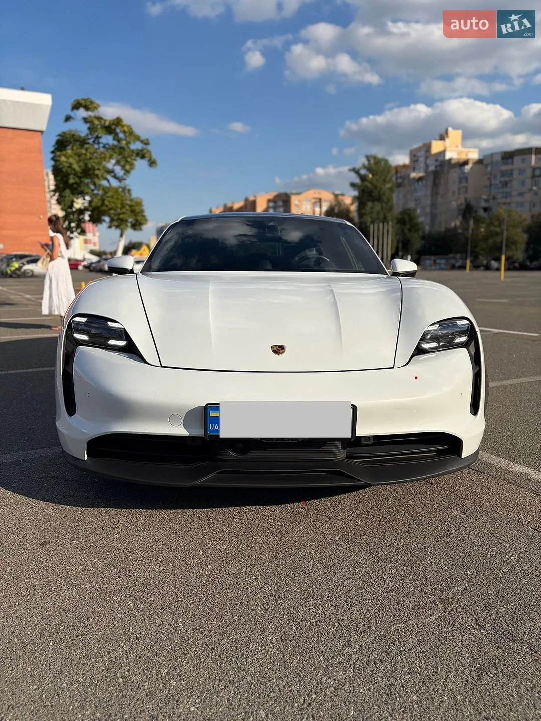 Porsche Taycan, 2020