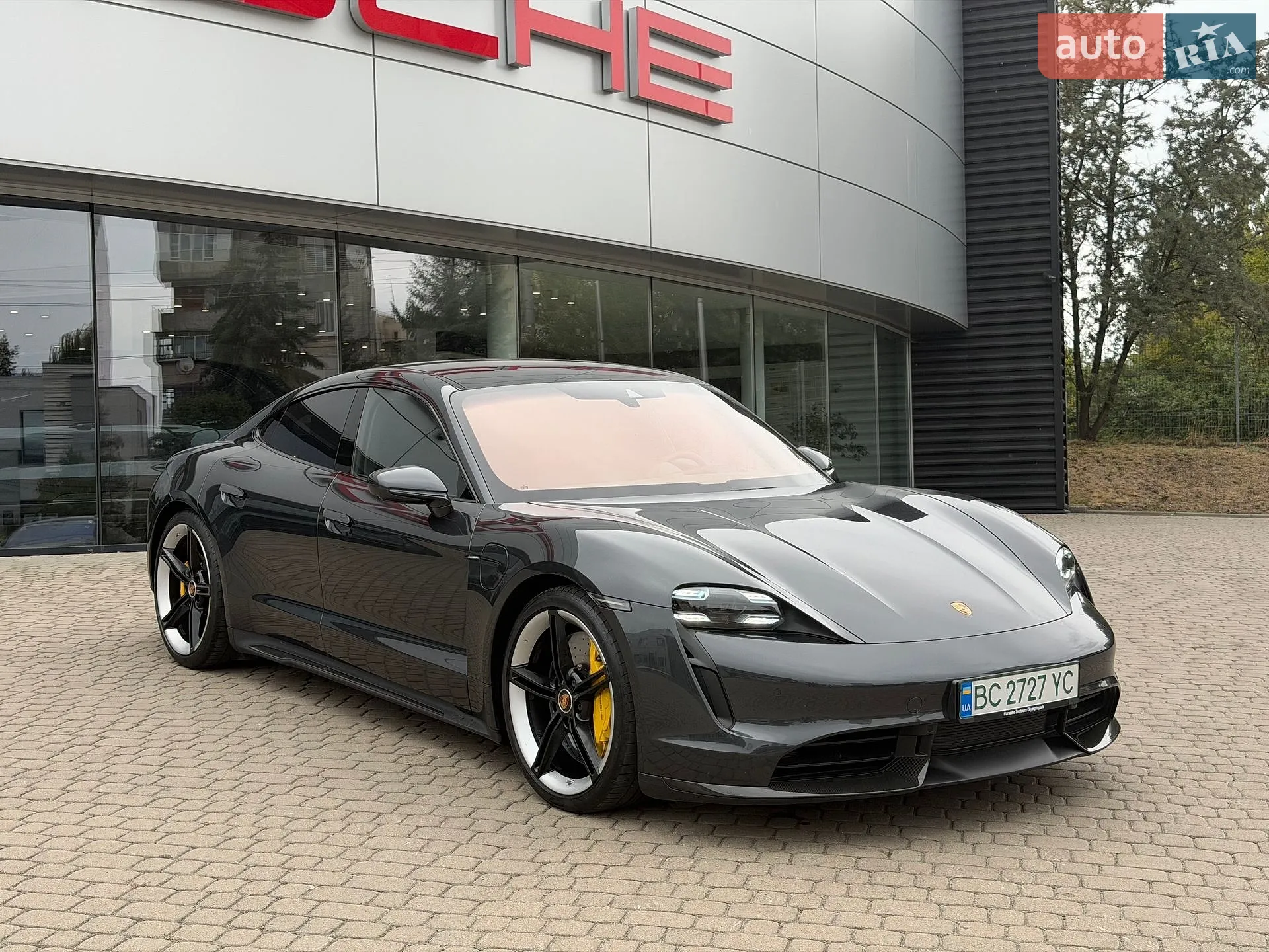 Porsche Taycan, 2020