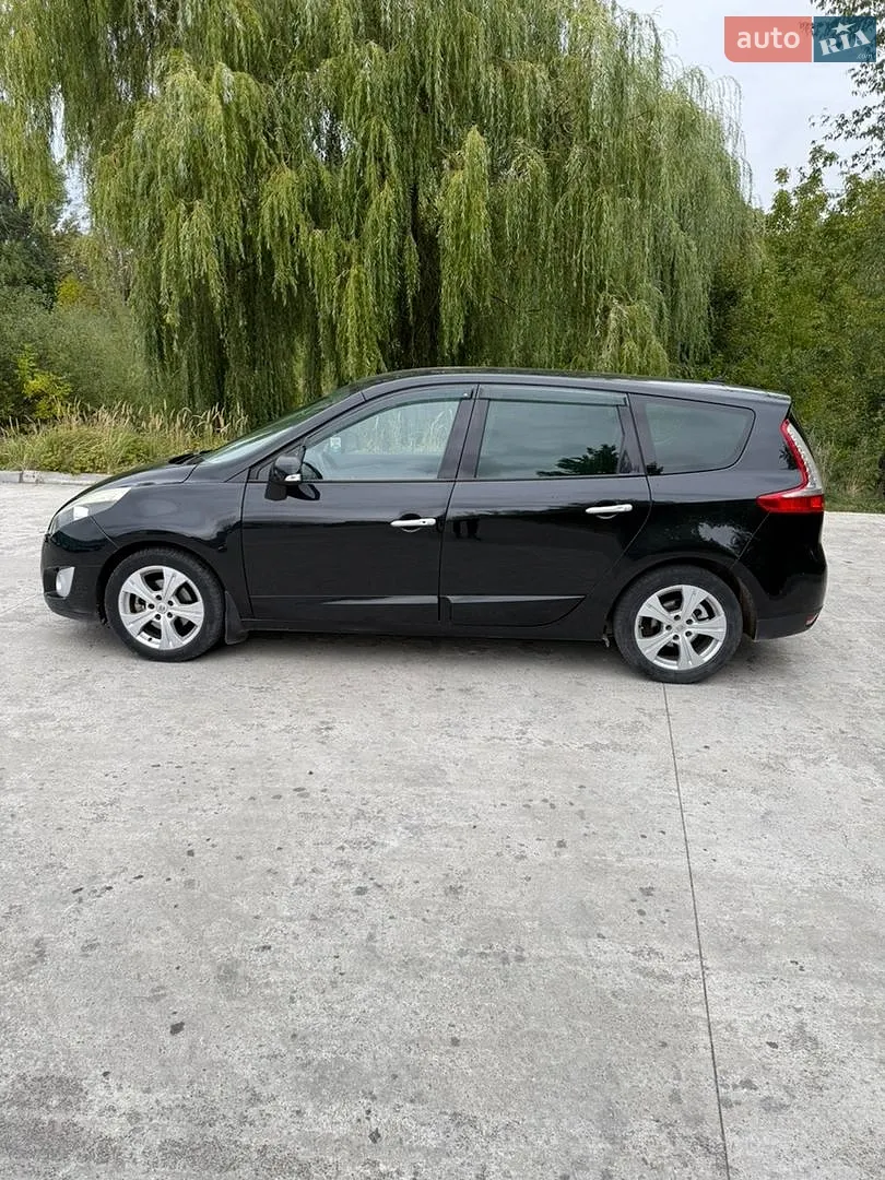 Renault Grand Scenic, 2011