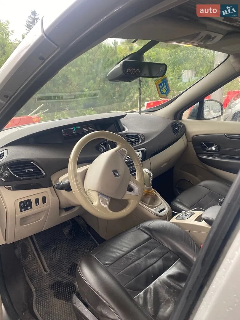 Renault Grand Scenic, 2012