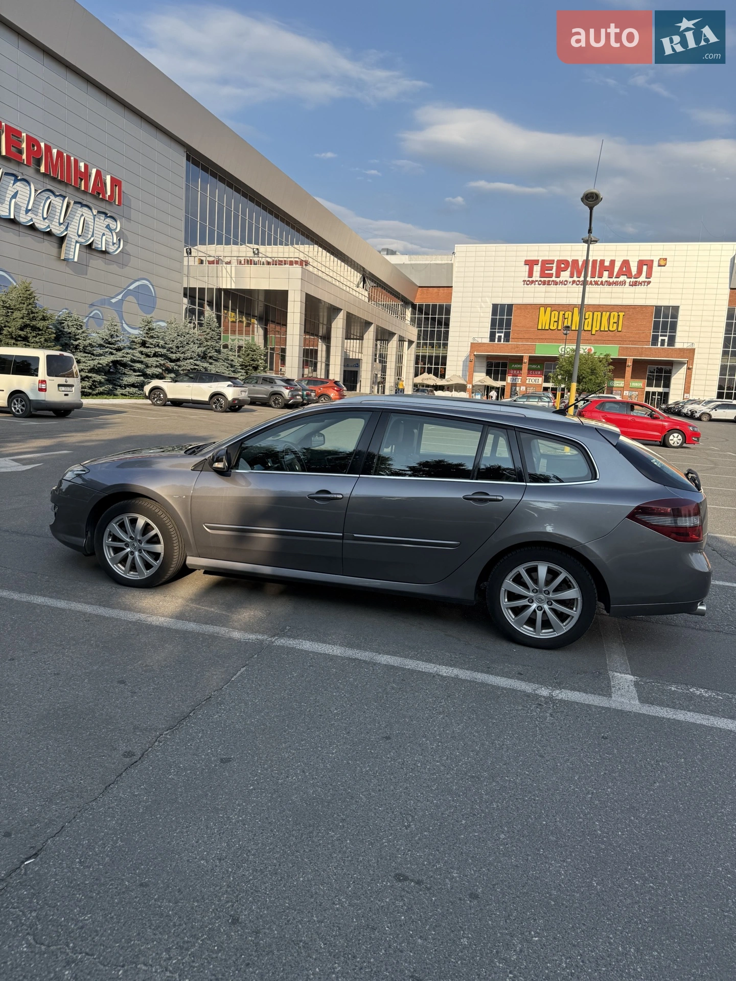 Renault Laguna, 2011