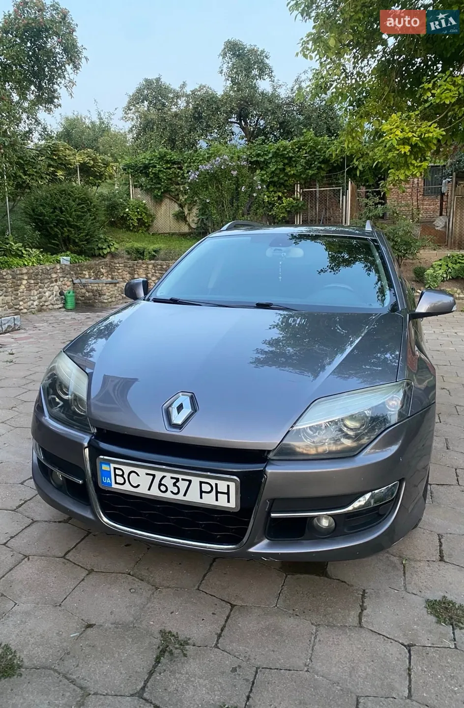 Renault Laguna, 2011