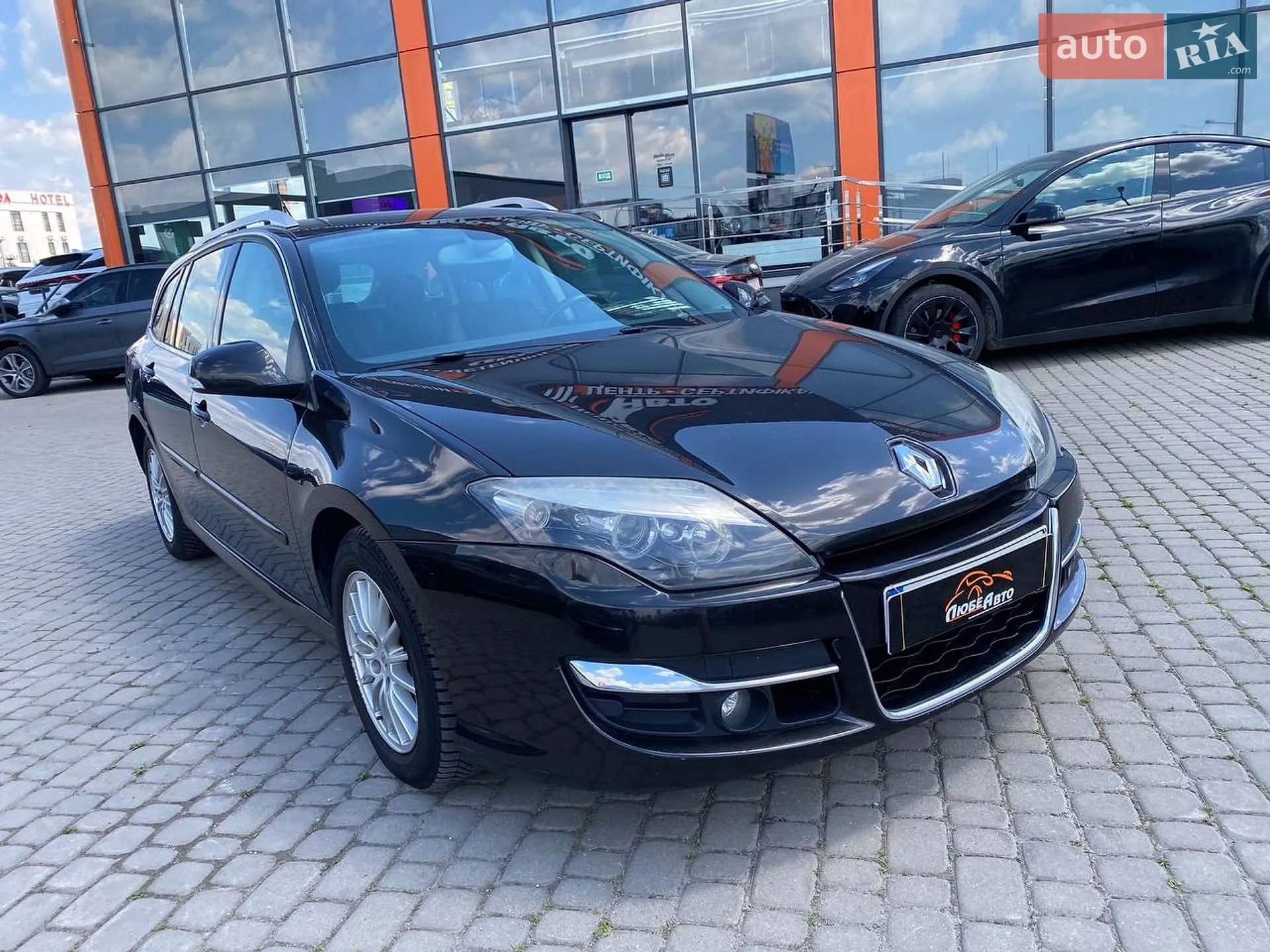 Renault Laguna, 2013