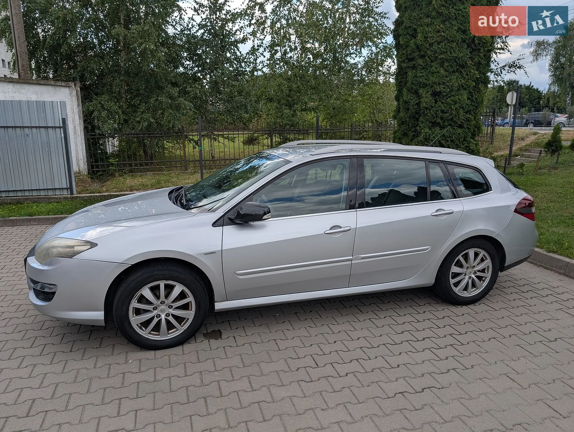 Renault Laguna, 2011