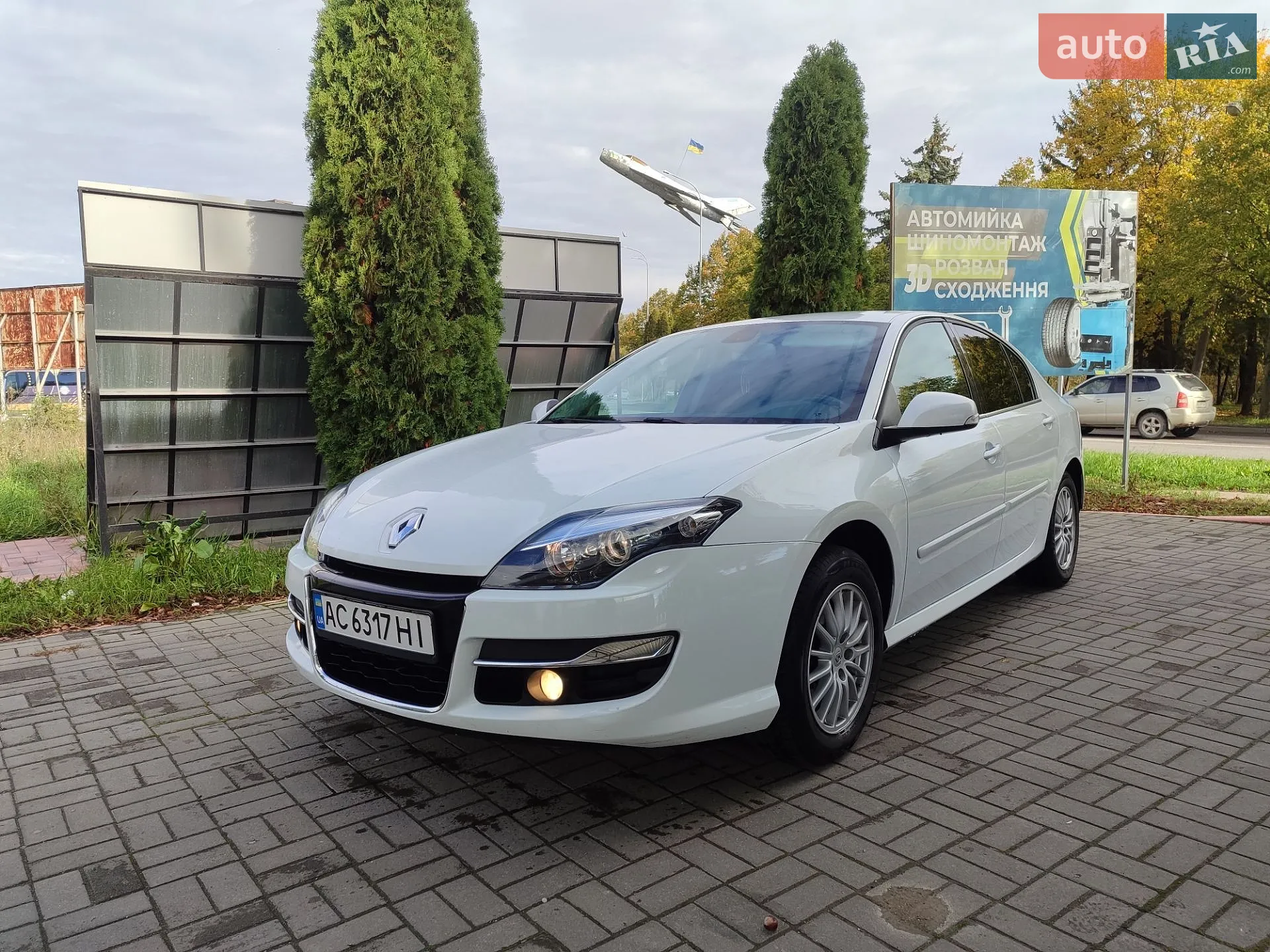 Renault Laguna, 2011