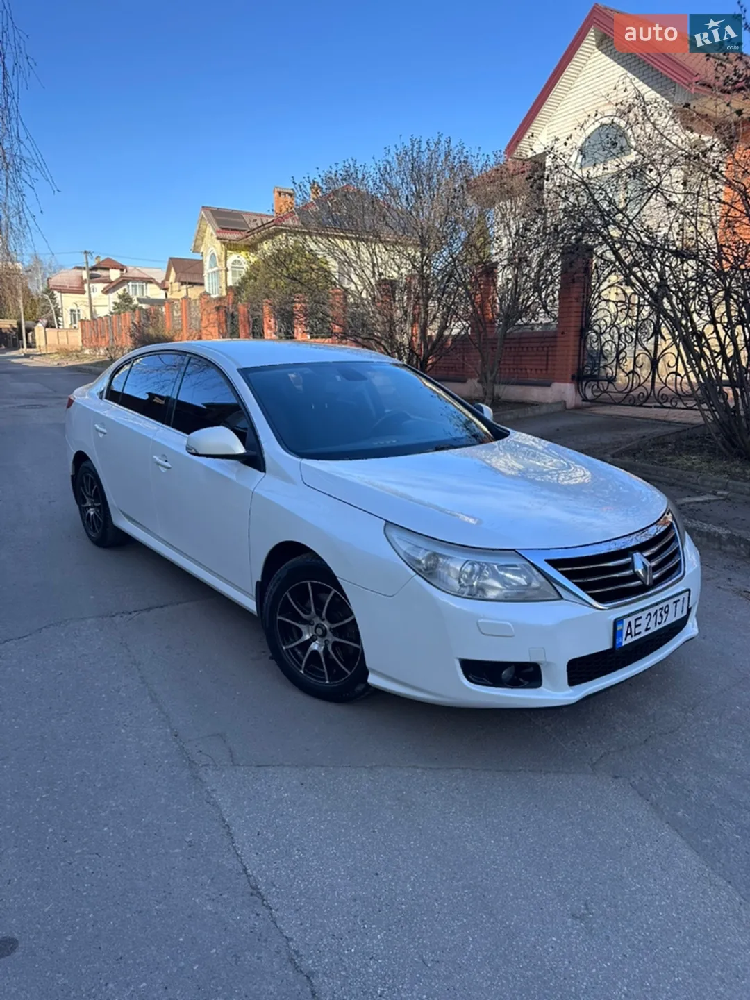 Renault Latitude, 2011