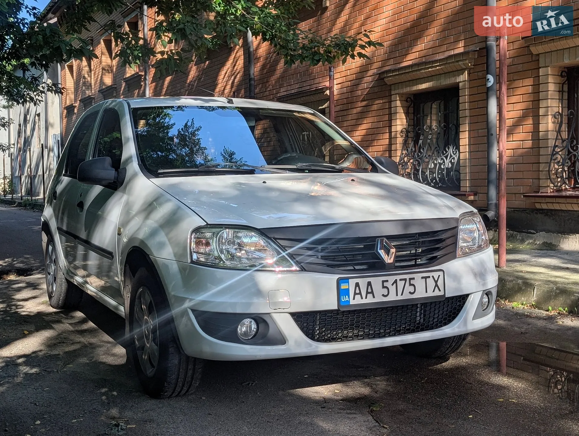 Renault Logan, 2011