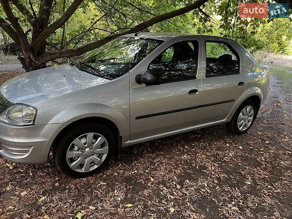 Renault Logan, 2011