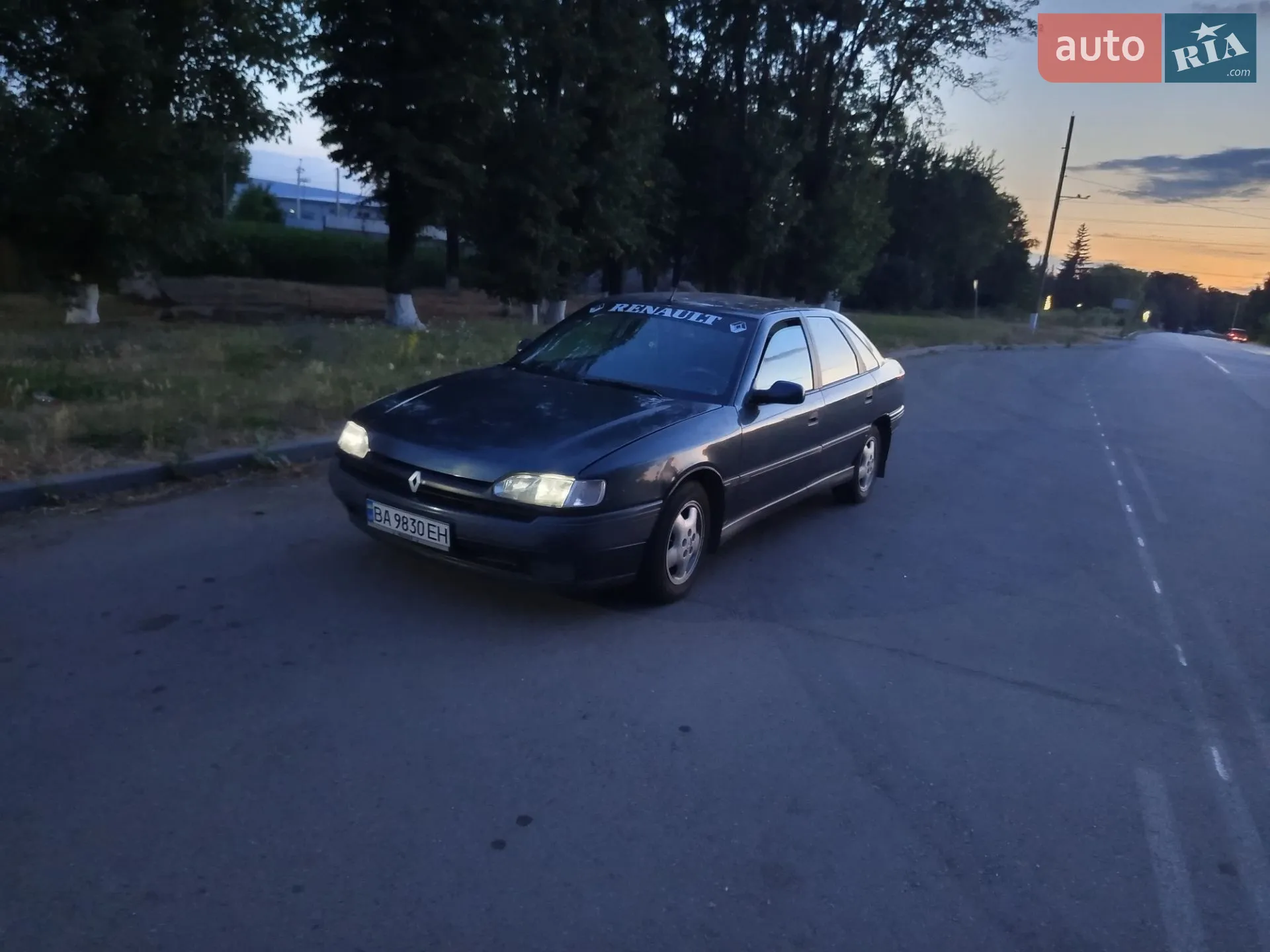 Renault Safrane, 1992