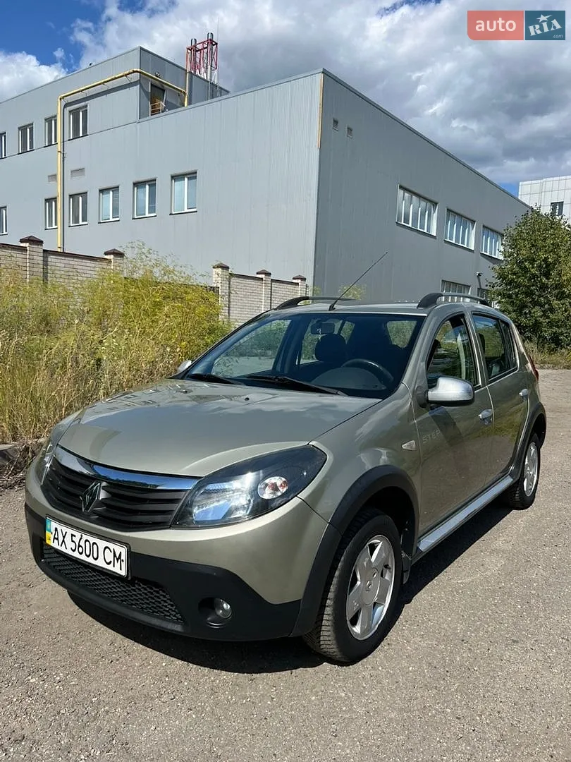 Renault Sandero StepWay, 2011